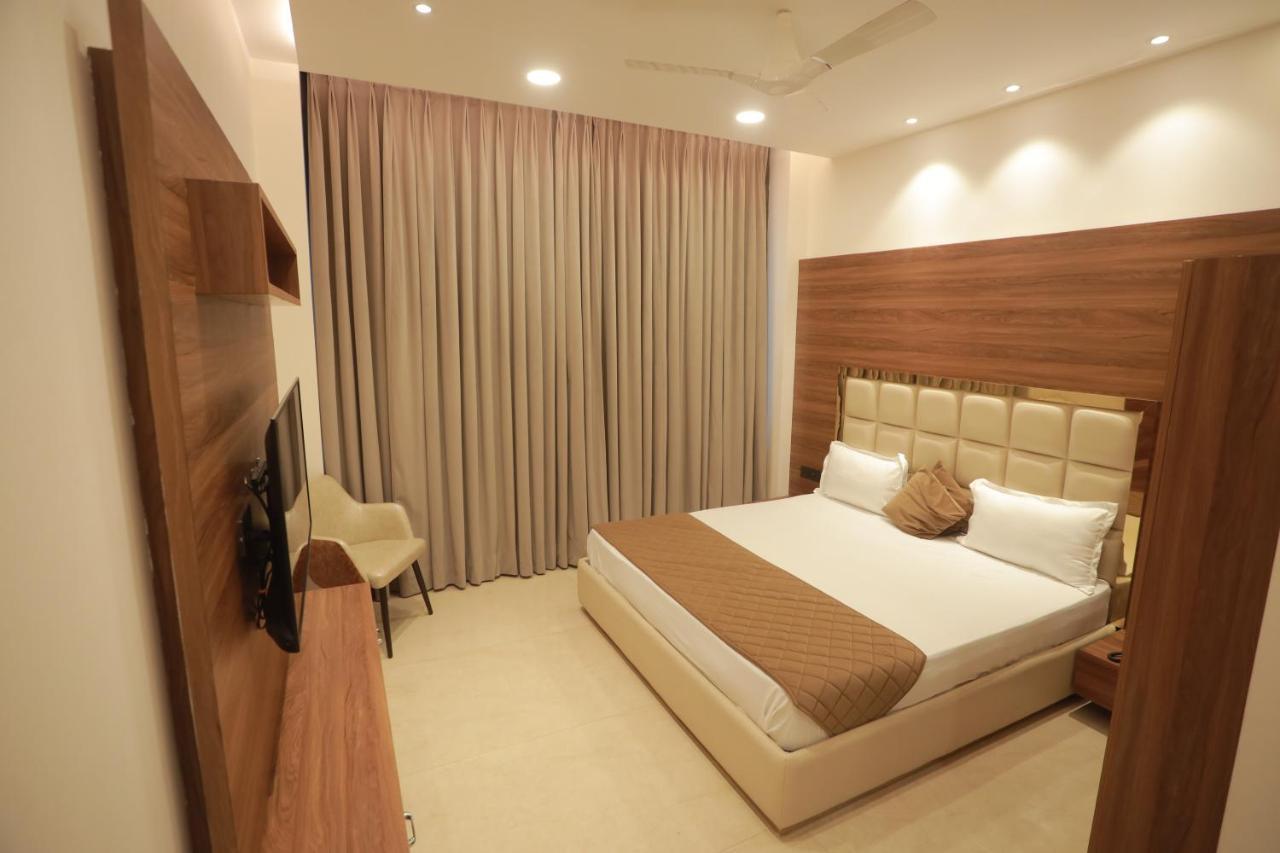 Ovel Hotel Λουντιάνα Δωμάτιο φωτογραφία